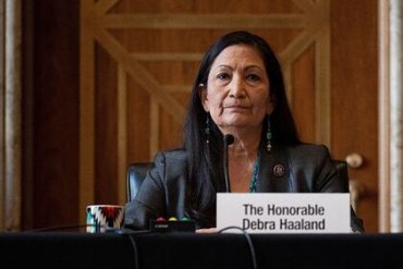 В США впервые стала министром женщина из индейского племени