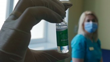 Вакцинироваться от коронавируса не намерены половина украинцев