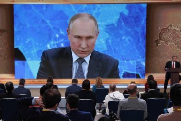 Путин пожаловался на побочные эффекты от российской вакцины
