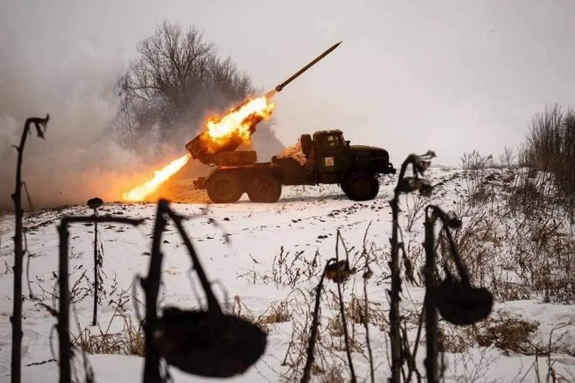 За сутки украинские военные отразили 170 вражеских атак на пяти направлениях