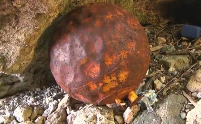 В Японии обнаружили еще один загадочный металлический шар