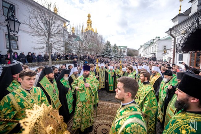 Тисячі вірних на чолі з Блаженнішим вшанували всіх святих Києво-Печерської Лаври