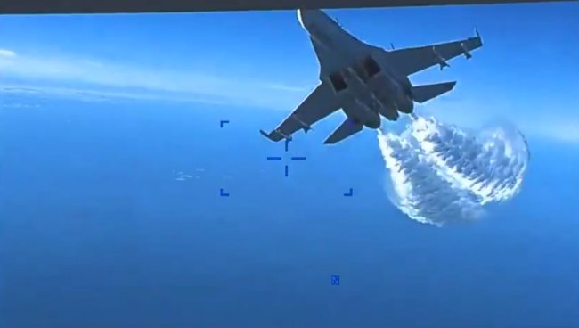 США опублікували відео та хронологію атаки російським Су-27 американського безпілотника