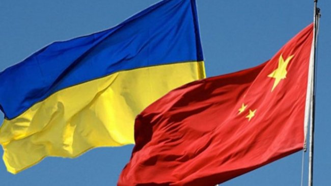 Главы МИД Китая и Украины пообщались о поисках мира в Украине