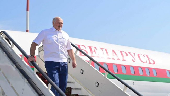 США ввели санкції проти літака Лукашенка