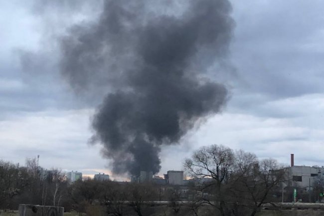 У Мінську горить автомобільний завод: перед пожежею пролунали вибухи. Відео