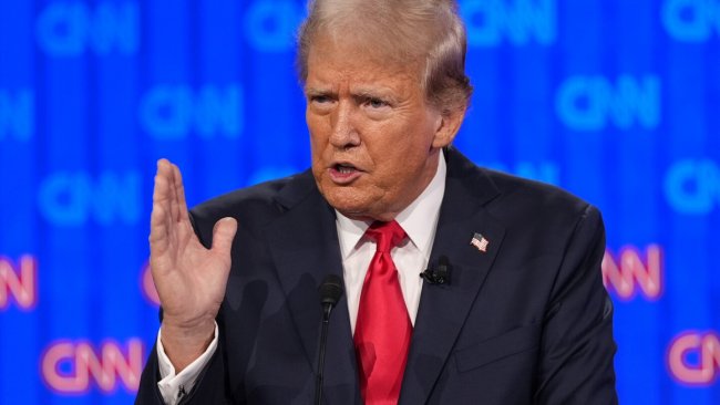 Трамп розкритикував Зеленського: «Цей хлопець не хоче миру» Трамп розкритикував Зеленського: «Цей хлопець не хоче миру»