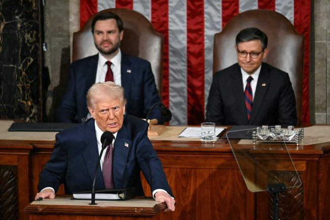 Трамп підтвердив припинення військової допомоги Україні: Хочете ще 5 років війни? Трамп підтвердив припинення військової допомоги Україні: Хочете ще 5 років війни?