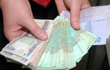 Украинцам настоятельно рекомендуют не пользоваться наличными деньгами