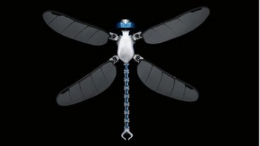 Учёные научили робота летать, как стрекоза