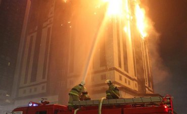 В столице Чечни сгорел небоскреб, в котором получил квартиру Депардье