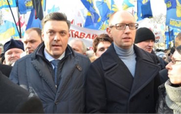 Оппозиция до мая отправит Азарова в отставку