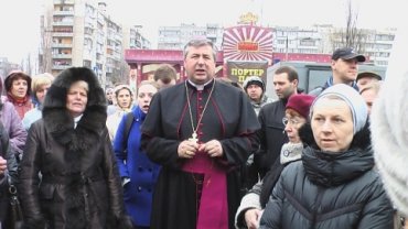 На месте строительства храма в Киеве ранили двух монахинь
