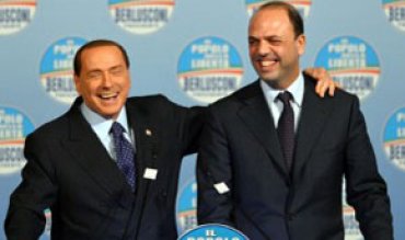 Берлускони вошел в состав нового правительства Италии