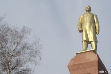 Балога предложил запретить в Украине памятники Ленину