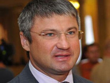На кого Сергей Мищенко поменял Виктора Пшонку?