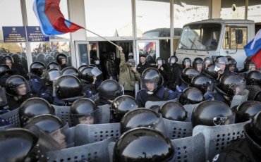 Донецкая милиция массово сдает Украину