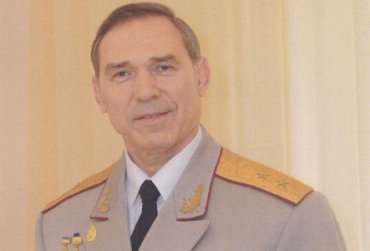 Турчинов назначил руководителем Антитеррористического центра легендарного генерала Крутова