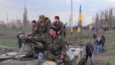Турчинов поручил расформировать бригаду ВДВ, которая не стала воевать с сепаратистами