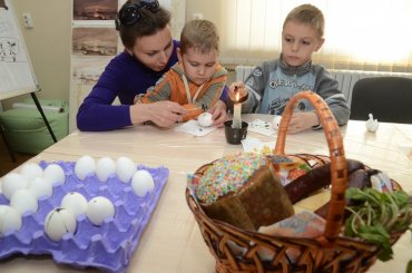 В Львове крымчан знакомили с Пасхальными традициями