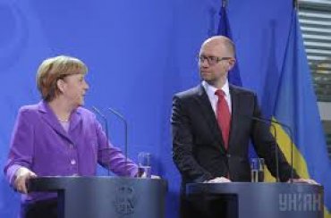 Меркель похвалила Яценюка за реформы