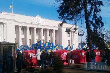 «Свобода» требует отставки Яценюка