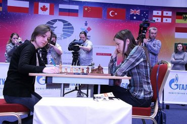 Порошенко наградил орденом чемпионку мира по шахматам
