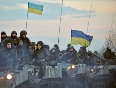 Украина готовится к войне, – российские СМИ