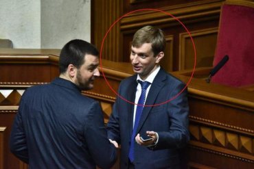 Нардеп Мирошник сложил мандат из-за СМС-скандала
