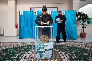 Назарбаев опять выбирается в президенты