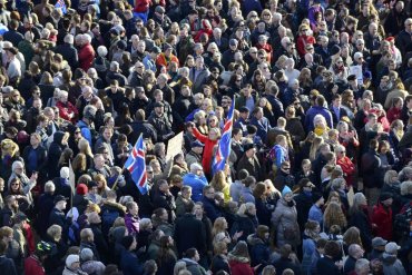 Оффшорный скандал: тысячи исландцев требуют отставки премьера
