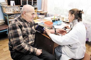 В России старикам запретят посещать врачей