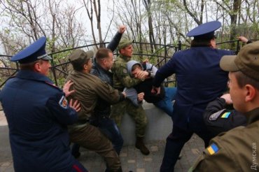 В Одессе День освобождения города отметили с драками
