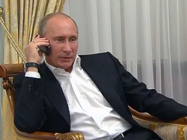 Путин поговорил по телефону сначала с Обамой, а потом с Порошенко
