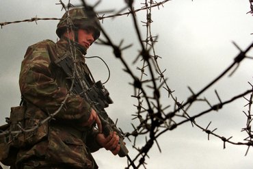 НАТО перебрасывает военных к границам России