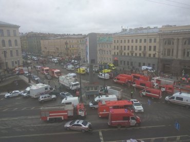 Путин назвал версии взрыва в метро