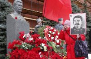 Три четверти украинцев считают Сталина тираном