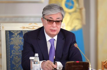 Новый президент Казахстана взялся за переход на латиницу