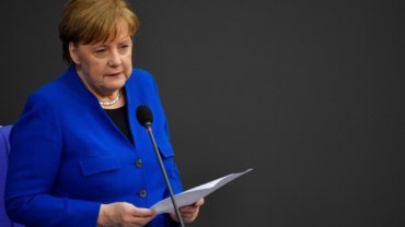 Меркель пригласила Зеленского в Германию