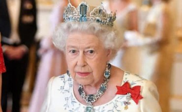 «Коронавирус нас не победит»: королева Британии обратилась к нации