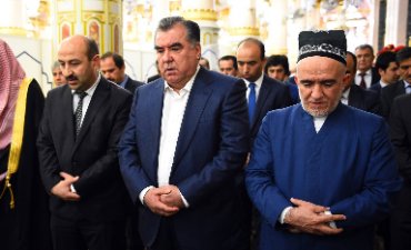 Президент Таджикистана призвал мусульман не соблюдать пост в Рамадан
