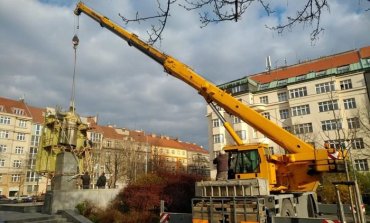 Россия хотела отравить инициаторов сноса памятника Коневу в Праге