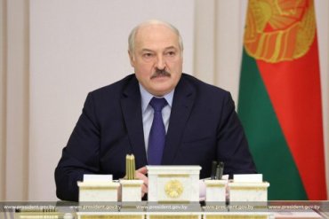 Лукашенко пригрозил закрыть посольства в нескольких странах