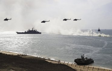 РФ перебрасывает группу кораблей в Черное море