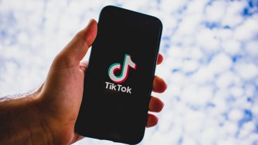Apple отключил приложение TikTok для россиян