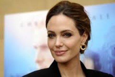 Анджелине Джоли удалили грудь, а теперь вырежут яичники