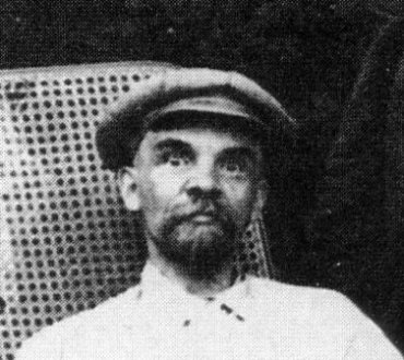 Ленин выплачивал убийцам премии по 100 тысяч рублей и называл русских «говнюками»