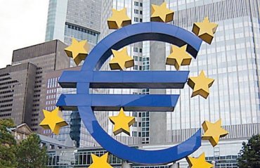 Евросоюз впервые угрожает экономическими санкциями нескольким странам еврозоны