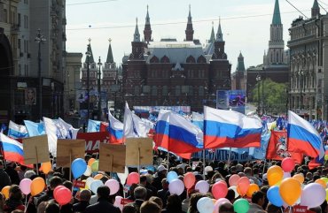 Впервые в истории современной России первомайская демонстрация прошла на Красной площади