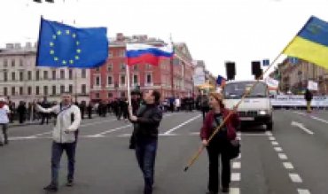 В Петербурге провели марш в поддержку Украины